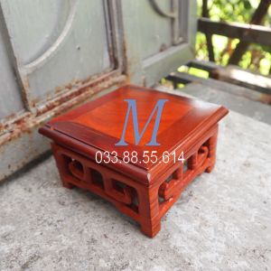 Kỷ vuông đế vuông đế nhất sơn vuông gỗ hương Cao 8cm