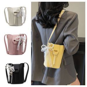 GBSDN  dây chuyền nơ ngọc trai Túi vuông nhỏ Dễ thương Da PU Túi đeo vai đơn Nhẹ Sang trọng Túi đựng điện thoại đeo chéo Phụ nữ