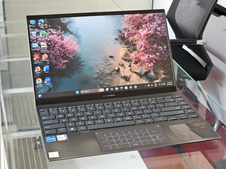 ASUS%20Zenbook%20UX425EA%20intel%20Core%20i5%20Gen%2011%20Ram%208%20GB%20SSD%20512%20GB%20intel%20iris%20Xe%20Ultraslim%20ringan%20dan%20Kencang%20Premium%20laptop%20-%20Image%203