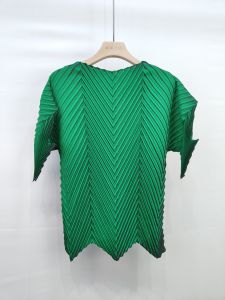9845 One Size (45-75kg) Miyake Summer Dopamine Slimming Elegant Pleated T-Shirt Five-Sleeve Top [Can Match The Pants 9885]