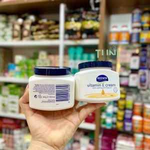 Kem dưỡng ẩm Vitamin E Redwin Cream 300g Úc giúp da luôn ẩm mướt mịn màngphục hồi và bảo vệ làn da
