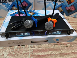 [kèm pin sạc] Micro Không Dây Karaoke SHURE UGX-39 Plus Nex lx99 Chống Hú Rít Hút Âm 4 Ăng Ten Hát Nịnh Giọng
