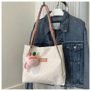 กระเป๋าผู้หญิง กระเป๋าสะพายข้าง กระเป๋าแฟชั่น-มีพวงกุญแจแถมด้วยนะคะ