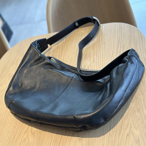 BeeGreen กระเป๋าสะพายไหล่หนังคลาสสิคเเท้สำหรับผู้หญิงกระเป๋าท่องเที่ยวแฟชั่นสะพายข้างกระเป๋าสะพายลำลองนุ่ม