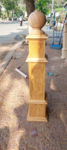 Trụ cầu thang vuông gỗ gỏ đỏ cao cấp