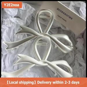 【Local shipping】 2023 Metal Claw Clip Bow Knot Metal Shark Clip Silver Hair Claw Style Advanced Versatile Back Head Spoon Hair Ornament Headwear
