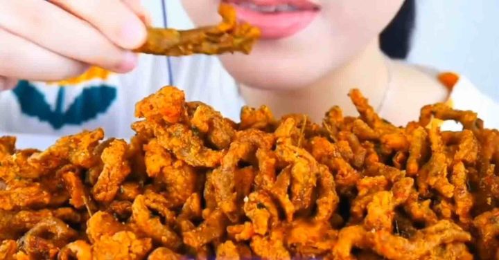 USUS AYAM CRISPY Usus ayam crispy 100 GRAM murah /Usus ayam crispy /Usus pedas daun jeruk/ Usus crispy /Usus ayam 2kg murah /Usus ayam crispy500 gram / Usus ayam crispy pedas /Usus crispy original 1 kg Viral Tiktok/ Viral sultan / Sultan Bandung