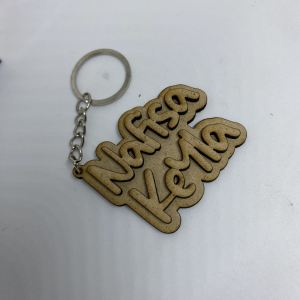 Gantungan kunci custom nama timbul untuk hadiah dan souvenir wedding