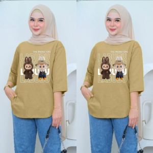 Atasan Wanita Terbaru Momolabu Blus Kaos Katun Combed 24s Apk Sablon LD 90 - 130 cm Jumbo Baju Remaja Muslimah Simpel Gambar Labubu Viral