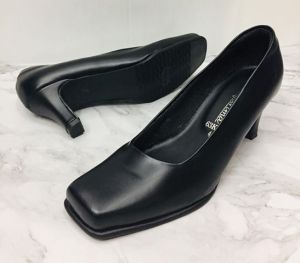 รองเท้าคัทชูนักศึกษา รองเท้ารับปริญญา รุ่น63K15 สูง 2.5 นิ้ว เริ่มตั้งแต่เบอร์ 3-10 ราคา 259 บาท ทุกไซส์