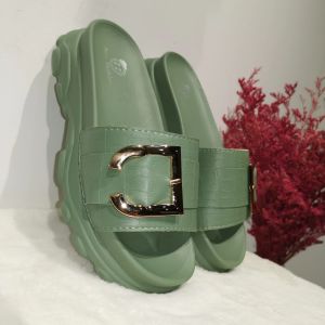 Foya.1 {จัดส่งรวดเร็ว1-2วัน} รองเท้าแตะผู้หญิงคุณภาพดี รองเท้าแตะแบบสวม แต่งหัวเข็มขัด ลายหนังจรเข้ (ถ่ายจากสินค้าจริง) #711-10