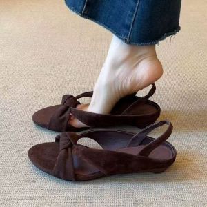 [Free Shipping] Low-Heeled Versatile Twist Sandals For Women 2026 New Summer Outdoor Wear Niche Design Open-Toe Round-Head Roman Shoes