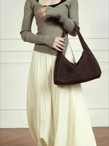Túi kẹp nách nữ da thật mẫu mới phong cách cổ điển sang trọng chất liệu da mờ dung tích lớn túi đeo vai túi tote casual.