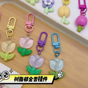 Creative Student Keychain Pendant Stylish Resin Tulips Keychain Pendant Decoration for Personalizing Accessories