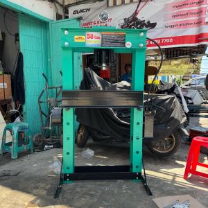 PRESS HYDRAULIC / ALAT PRES HIDROLIK LAHAR BEARING 50 TON 50T WIPRO