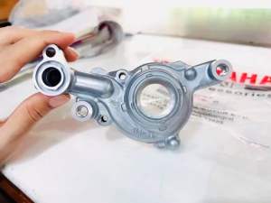 ฝาครอบปั๊มน้ำ เรือนปั๊มน้ำ Nmax155 / Aerox แท้ศูนย์Yamaha | การเก็บเงินปลายทางได้ 🚚