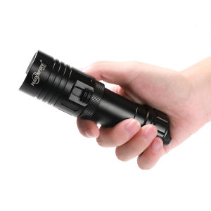 Haixnfire DV32 Diving Flashlight: A Waterproof Dive Light for Underwater Exploration
