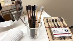 Vỉ 6 Chiếc Bàn Chải Đánh Răng Lông Mềm Q Vỉ Bàn Chải Đánh Răng Nội Địa Trung Bảo Vệ Răng Miệng Thiết Kế Sang Trọng