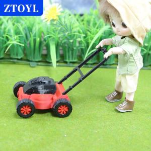 [COD] ZTOYL อุปกรณ์ตกแต่งเฟอร์นิเจอร์จิ๋ว1ชิ้น1:18 1:12เครื่องตัดหญ้าตุ๊กตารถตัดหญ้าจำลองสำหรับเด็กสวนเครื่องตัดหญ้าของเล่นอุปกรณ์ซ่อม