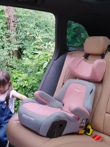Child Booster Seat For Car Booster Seat For Kids 3 years old and above - 12 years old Heightening Cushion for Big Children Portable Cushion Child Booster Seat For Car