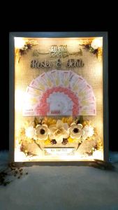 Bingkai Mahar Kostum - Ukuran A3 30x40Cm Termasuk Lampu LED