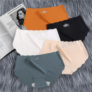 《85 Shop》Ice Silk Seamless Underwear Middle Waist Women Clothing [M-XXL] Seamless Panties Ice Silk Plus Size Women