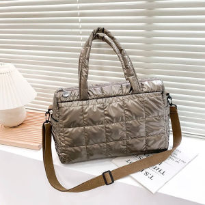 Tas Selempang Travel Wanita Mengkilap Polos Elegan Quilted Satin Duffle Bag JCTS238