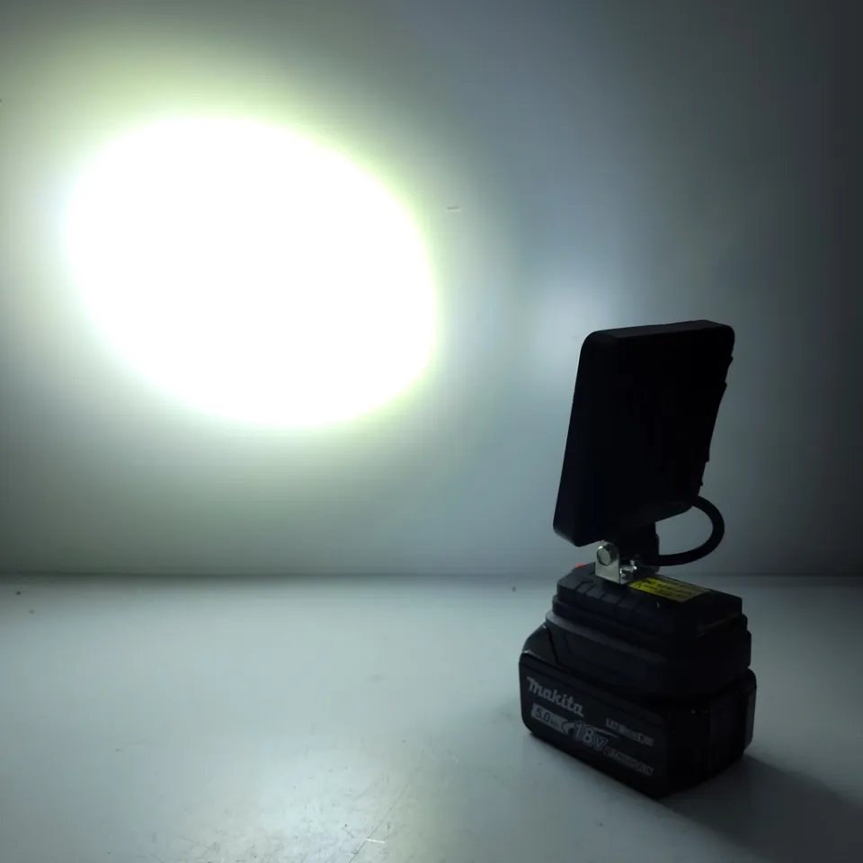 Đèn pin tích điện, 16 bóng đèn led dùng pin chân phổ thông 4cm Makita thiết  kế bi cầu rọi xa