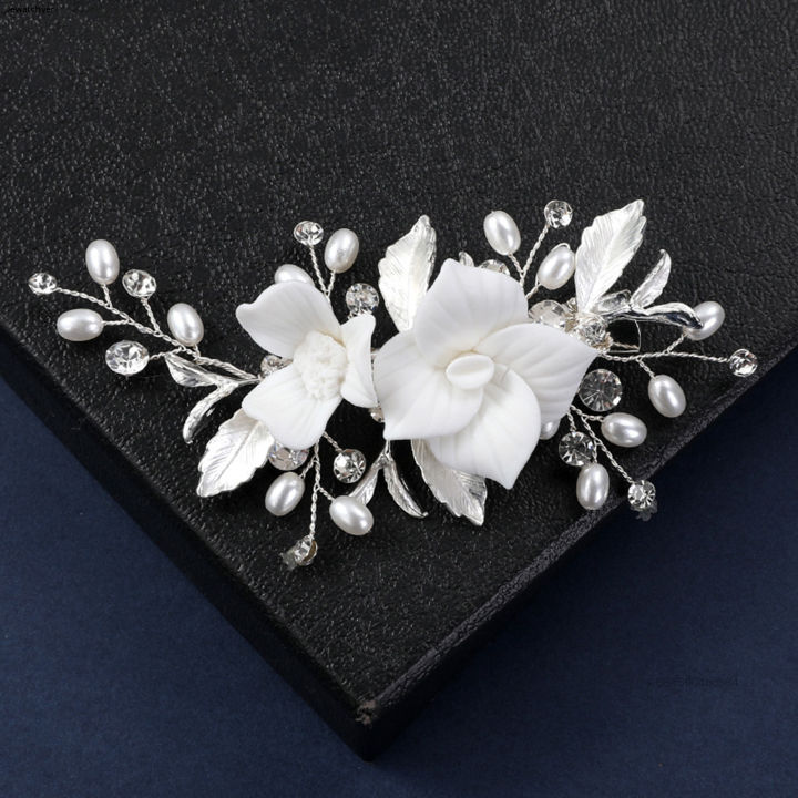 Tóc của người phụ nữ, viên ngọc trai gốm làm đầy hoa trang sức cho ...