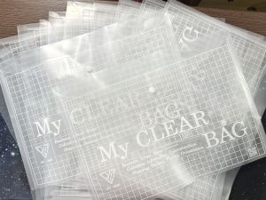 BÌA NÚT F4 MY CLEAR BAG NHỰA PE TRONG SUỐT KO THẤM NƯỚC XẤP/12 CÁI DÀY