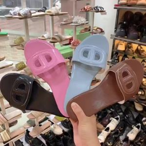 [Free Shipping] New Stylish Hollow-Out Anti-Slip 2025 Summer Flat Pig-Nose Slide Sandals For Women