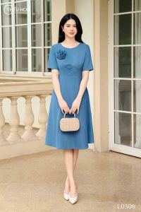 Đầm nữ trung niên thiết kế sang trọng chất liệu Chéo nhung co dãn nhẹ bề mặt mịn mượt DD4L0306 Thời trang Thiều Hoa