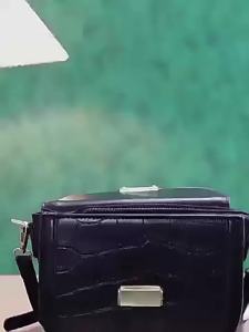 360 degree rotable selfie stick wireless Bluetooth remote reinforced foldable tripod 3 colors rechargeable fill light