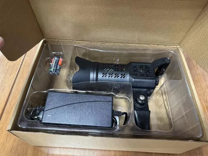 FSD-168 24W RGB Spotlight Lights Color Studio Lens Zoom Continuous Photography COB Lighting