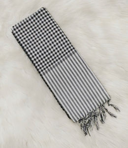 Khăn rằn nam bộ Caro màu đen trắng truyền thống thêu cờ VN ý nghĩa