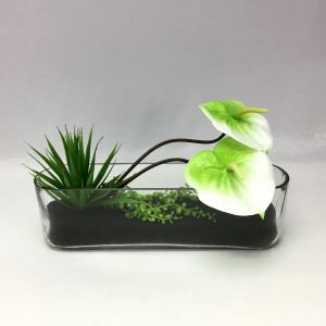 แจกันดอกไม้ประดิษฐ์ ดอกหน้าวัวจัดในแจกันแก้วทรงรี ดอกไม้ปลอมตกแต่งบ้าน