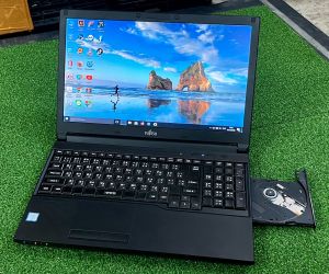 โน๊ตบุ๊ค  Fujitsu A576/S lneil (R) Core (TM) i5 - 6300U cpu 2.40 ghz 2.50 ghz RAM4-8GB HDD500GB LED 15.6 "