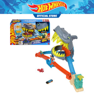 Hot Wheels City Shark Chomp Beach Playset & 1:64 Scale Die-Cast Toy Car Big Win Moment