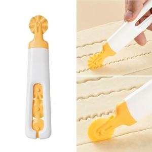 Cake Border Cutter Roller for Professional Baking and Dough Pastry Edges Design with Ergonomic Handle for Easy Use