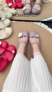 [Free Shipping] Breathable perforated sandals for women summer hollow-out lightweight non-slip outdoor beach shoes closed-toe thick-soled sandals
