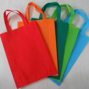 Lusinan Tas Kain POLOS Spunbond Goodiebag Sedang Besar Jumbo 38x45x10  30x40x10  25x35x10 20x26x10