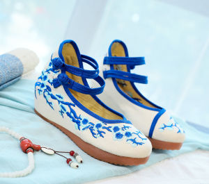 High-Heeled Shoes Embroidered Cloth Shoes WomenS Embroidered Shoes Spring And Autumn Vintage Style With Buckle And Rubber Sole