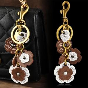 Handmade Leather Flower Keychain Bag Adornment Car Key Jewelry Mobile Phone Accessory Suitable for Various Occasion