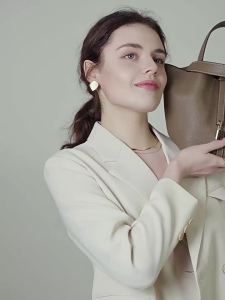 2025 Casual Fashion Female Genuine Leather Bucket Bag Luxury Handbag High-End Tote Bag Woman Cow Leather Mommy Bag & Metal Lock