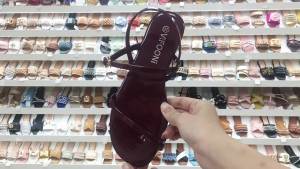 [Free Shipping] Wholesale Shoes Sandals Chaozhou WomenS Shoes Fashionable Shiny Toe-Post Flat Beach Sandals