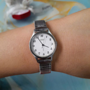 Đồng hồ nữ Seiko dây chun second hand si nhật- đã qua sử dụng