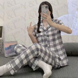 Y&L FASHION #P031 High Quality Polyester Plaid Short Sleeve Pajama Set Home Wear Set