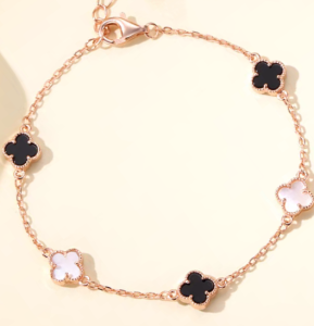 Gelang Tangan Titanium Wanita Bunga Semanggi Terbaru Gelang Tangan Titanium Anti Karat Tidak Luntur