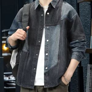 เสื้อแจ็คเก็ตยีนส์ (Size M-3XL) สไตล์อเมริกันทรงโอเวอร์ไซส์ รุ่นวินเทจสีทูโทน โดดเด่นไม่ซ้ำใคร