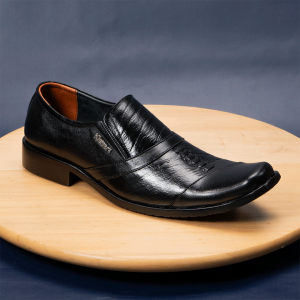 Sepatu Kulit Pantofel Pria Formal Kerja Kantor Outsole Anti Slip MD006